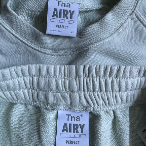 TNA mint green sweats - Picture 3 of 4